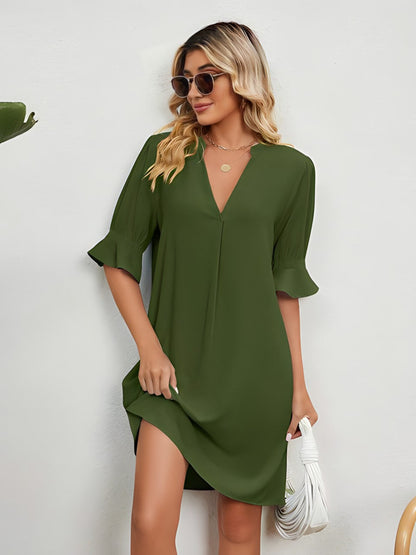 Artiselle | Adeline - Elegant Women's Dress with V-neck