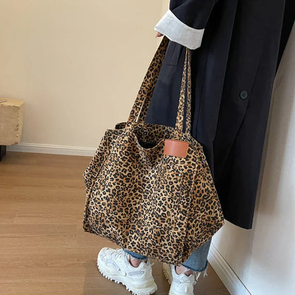 Oversized Canvas Schoudertas met Luipaardprint - Lila